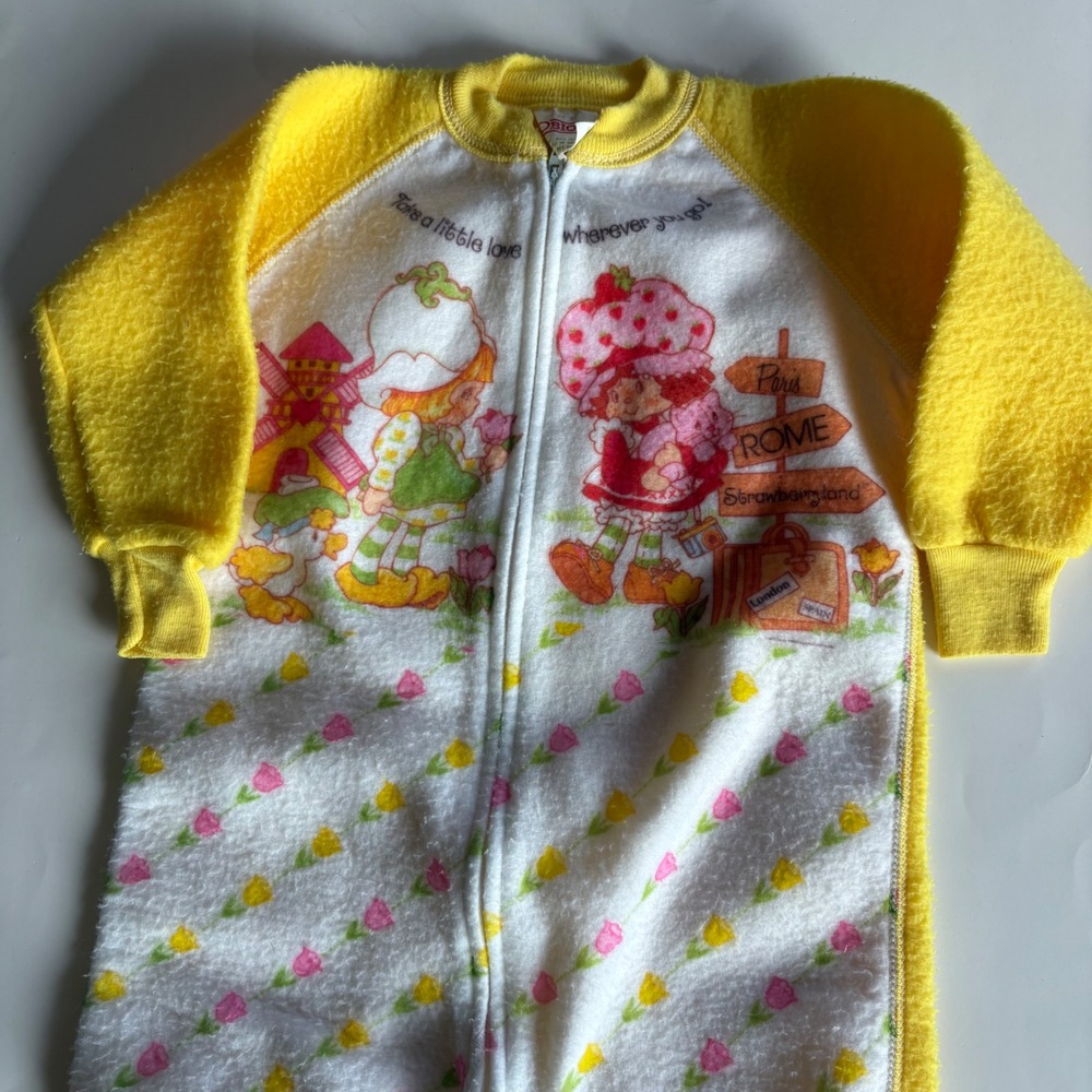 Vintage Obion Strawberry Shortcake Yellow Footed Sleeper Pajamas 3T Made in USA